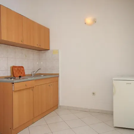 Apartment Studio Gradac 6660b Gradac (Split-Dalmatia)